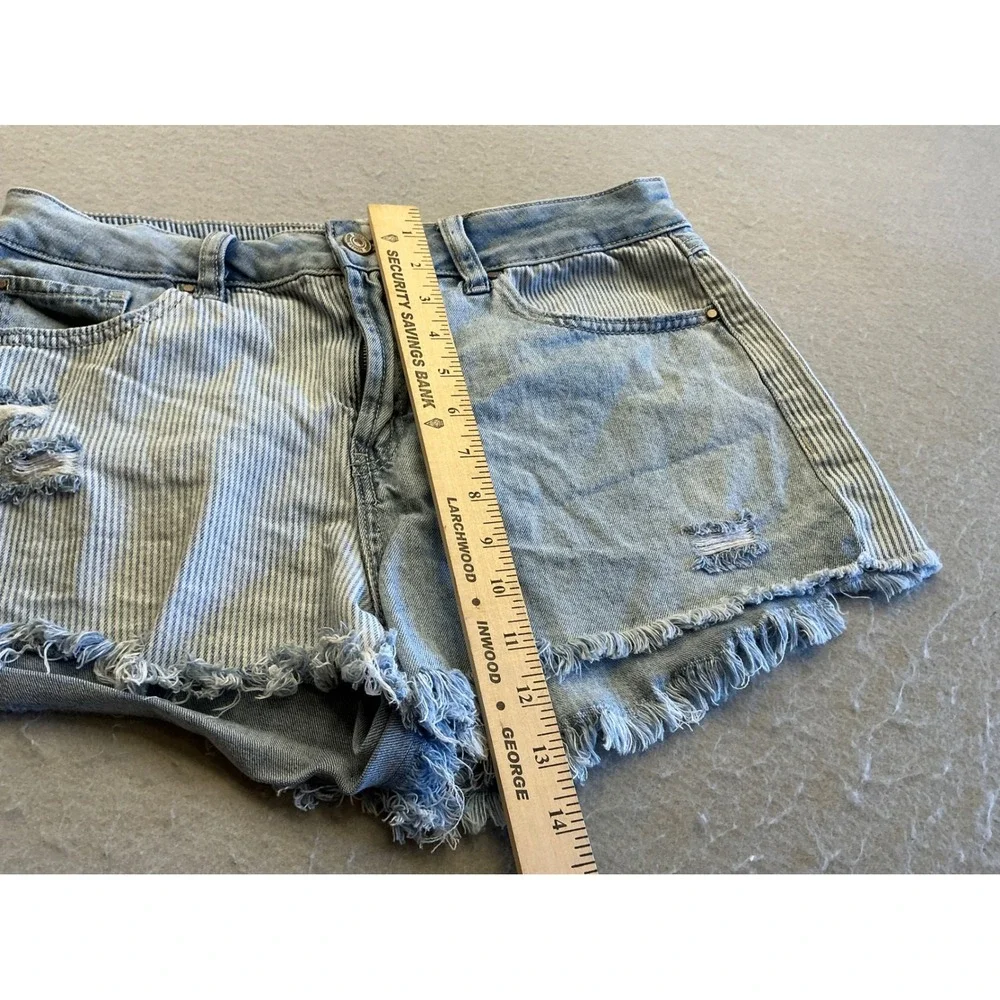 Rewash Mixed Media Denim Shorts Pinstripe Distressed Frayed Size‎ 11/30 Boho